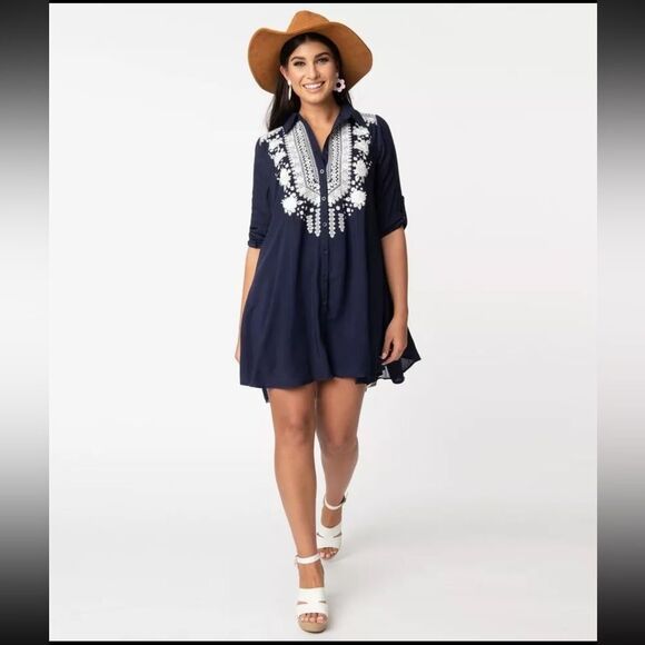 Savanna Jane Embroidered Front Floral Back Swing Mini Dress Small NWT - Picture 4 of 16